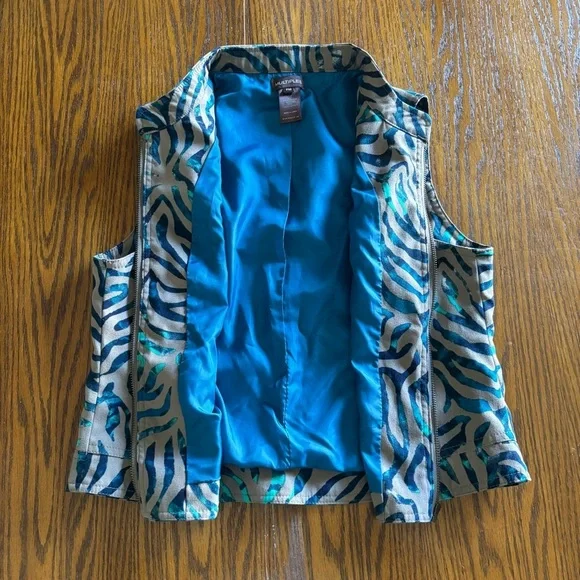 Multiples Vest Women's Size M Petite Khaki Green With Blue/turquoise Pattern - Picture 5 of 7